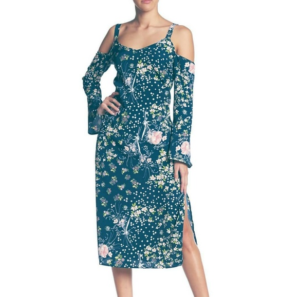 Band of Gypsies Dresses & Skirts - Band Of Gypsies Long Sleeve Cold Shoulder Dress